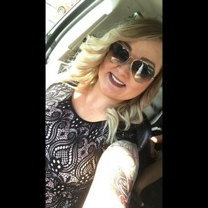 Meet your Posher, Ashley